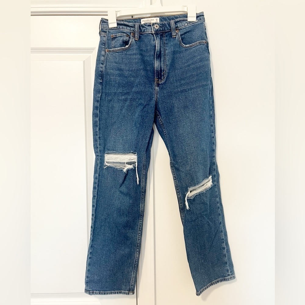 Abercrombie & Fitch Ultra High Rise Ankle Straight Jean